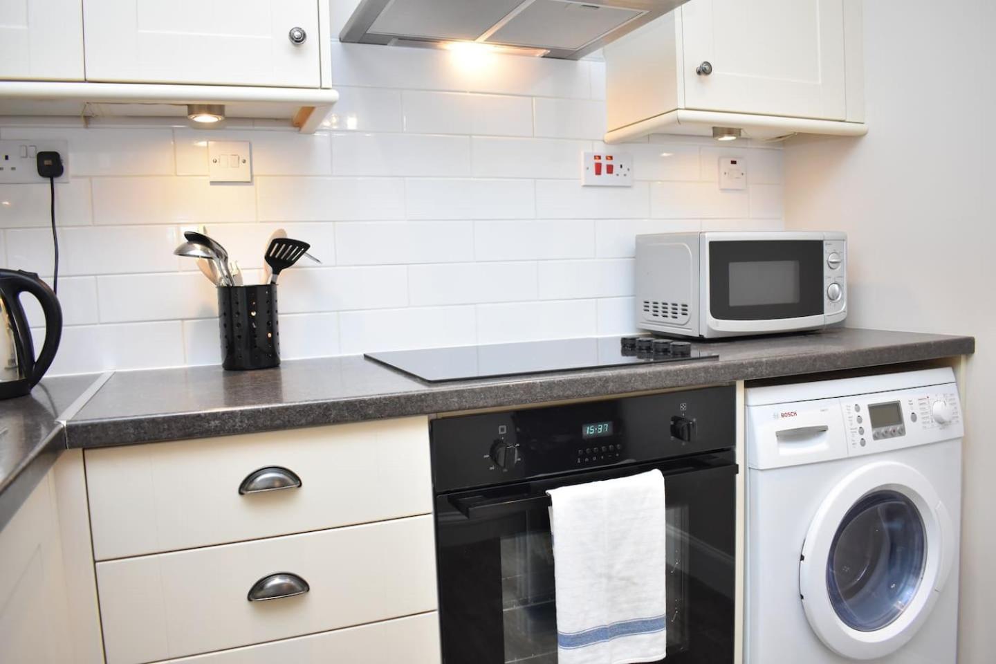 West Port - 2Br In The Heart Of The Old Town Just Off The Grassmarket 에든버러 외부 사진
