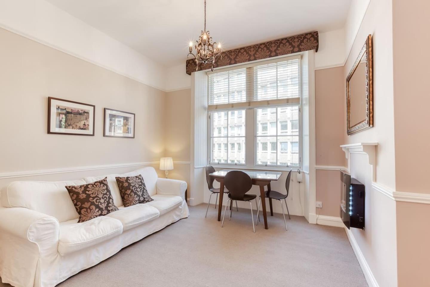 West Port - 2Br In The Heart Of The Old Town Just Off The Grassmarket 에든버러 외부 사진